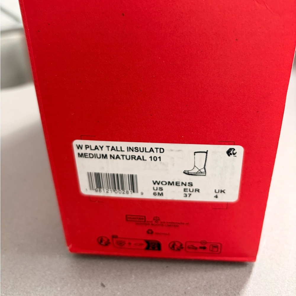 NWT Hunter Tall Insulated Tan Boots 6M - Picture 10 of 13